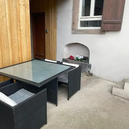 Route Du Vin アパート